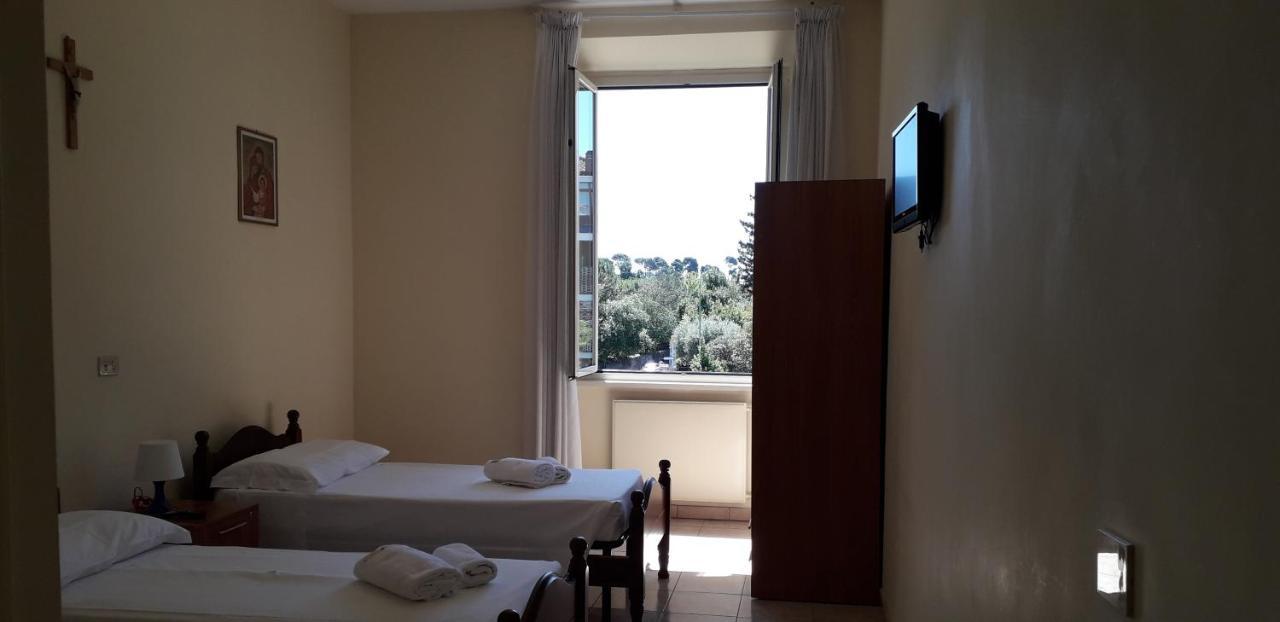 Ostello Villa Monte Mario Roma Exterior foto